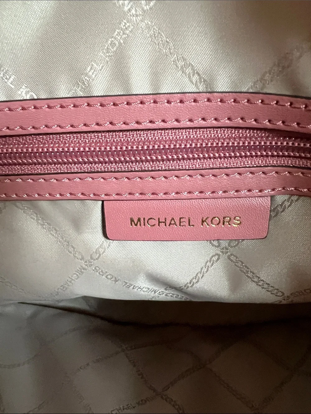 Michael Kors initial monogrammed shoulder bad - Picture 13 of 13